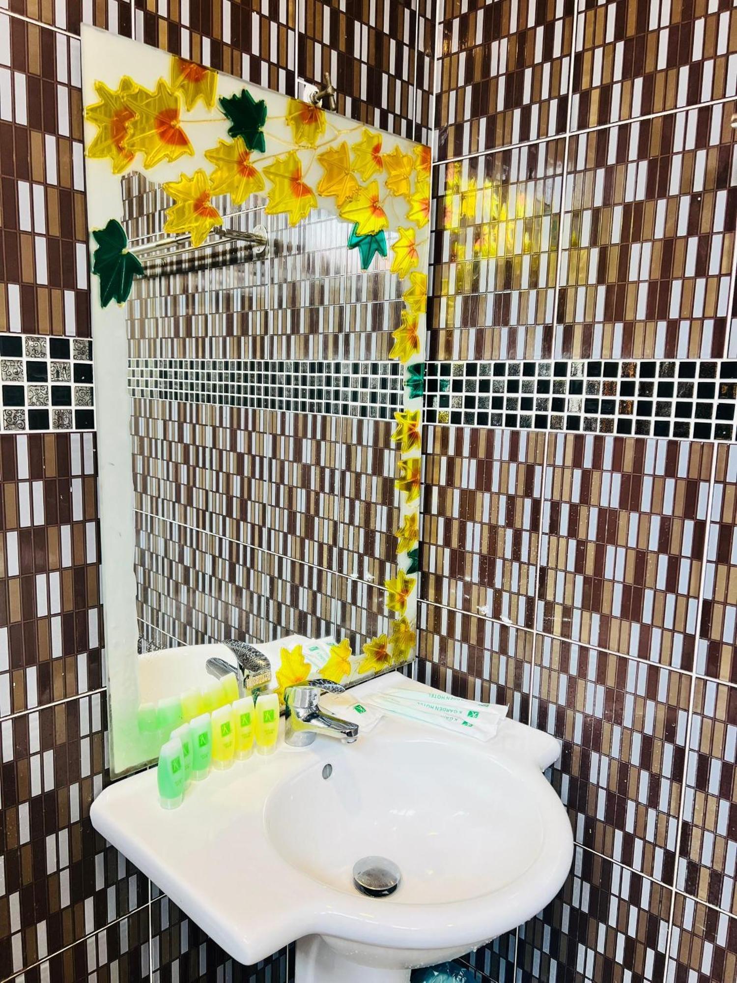 OYO 90134 K Garden Hotel Sungai Petani Buitenkant foto
