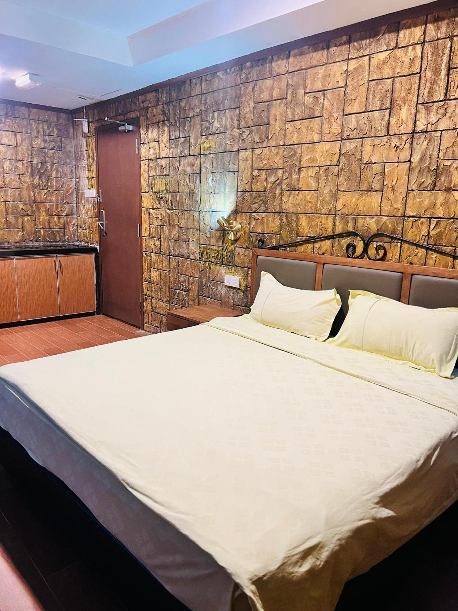 OYO 90134 K Garden Hotel Sungai Petani Buitenkant foto